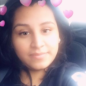 Meet your Posher, Ana